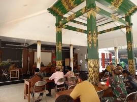 PEMBENTUKAN DAN PEMBEKALAN PANITIA PENGISIAN PAMONG KALURAHAN KARANGWUNI